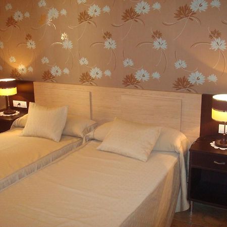 Hotel Los Chiles Villanueva Del Arzobispo Δωμάτιο φωτογραφία