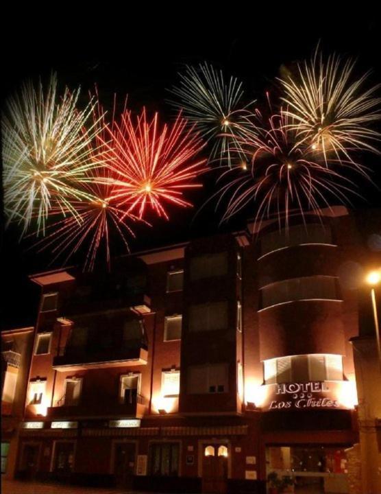 Hotel Los Chiles Villanueva Del Arzobispo Εξωτερικό φωτογραφία