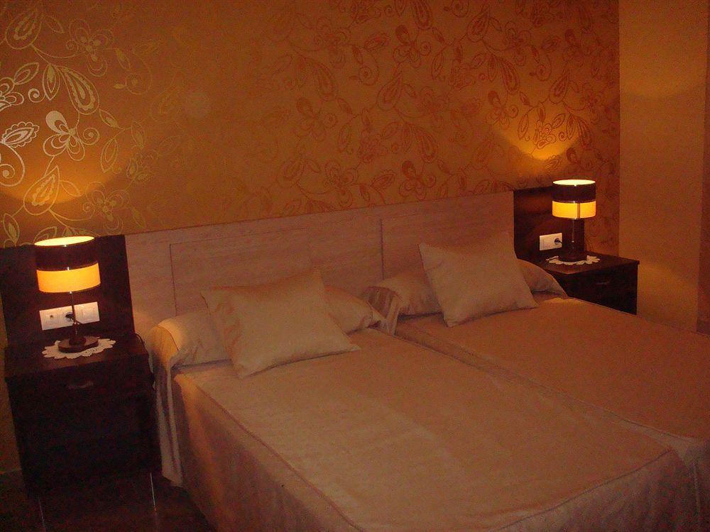 Hotel Los Chiles Villanueva Del Arzobispo Εξωτερικό φωτογραφία
